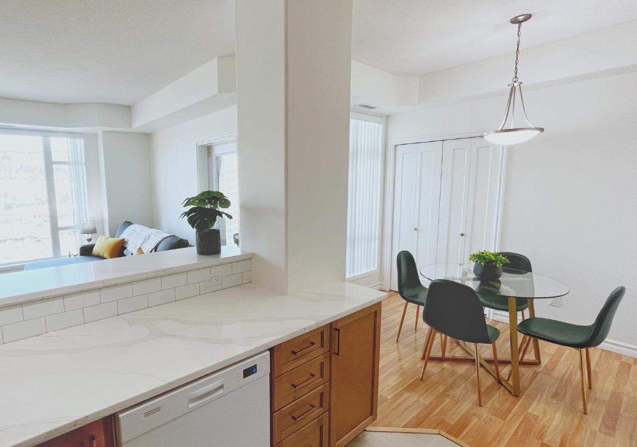 Downtown Waterfront Kelowna Oasis Newly Renovated 2Bed 2Bath公寓 外观 照片