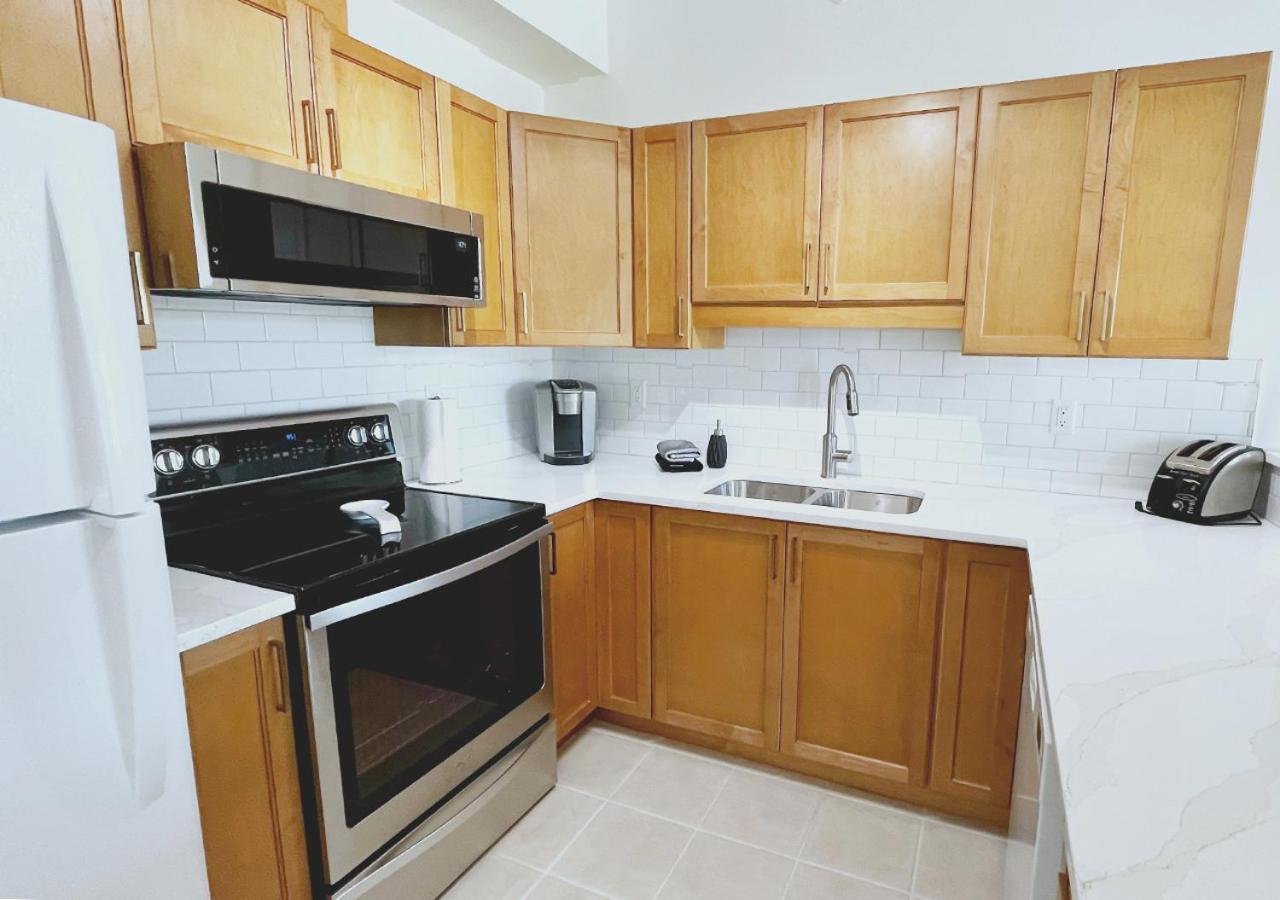 Downtown Waterfront Kelowna Oasis Newly Renovated 2Bed 2Bath公寓 外观 照片